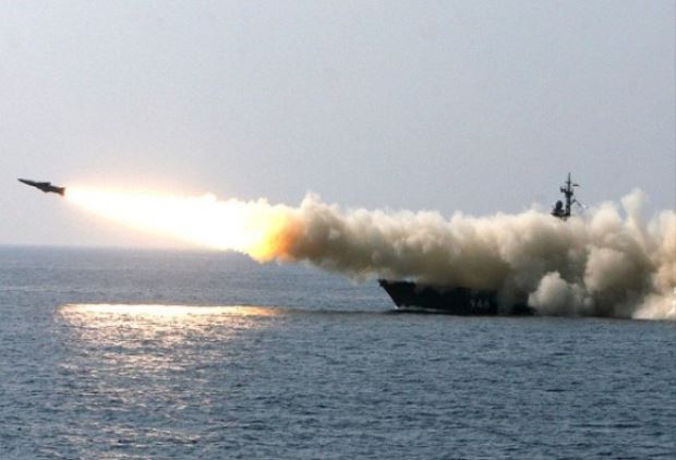 Kapal-kapal Perang Rusia Tembakkan Rudal