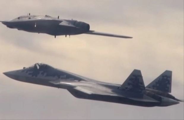 Jet Tempur Su-57 Tandem dengan Duo Pesawat Maut Rusia dan Drone Okhotnik