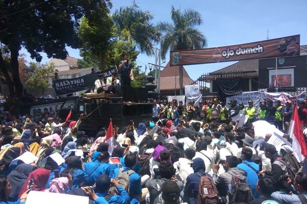 Mahasiswa Desak DPRD Salatiga Sampaikan Penolakan RUU KUHP ke DPR
