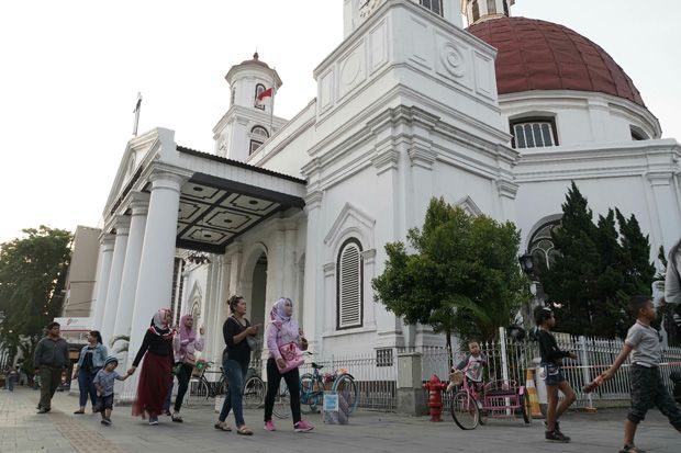 Pemkot Semarang Suguhkan Pertunjukkan Kesenian di Kota Lama