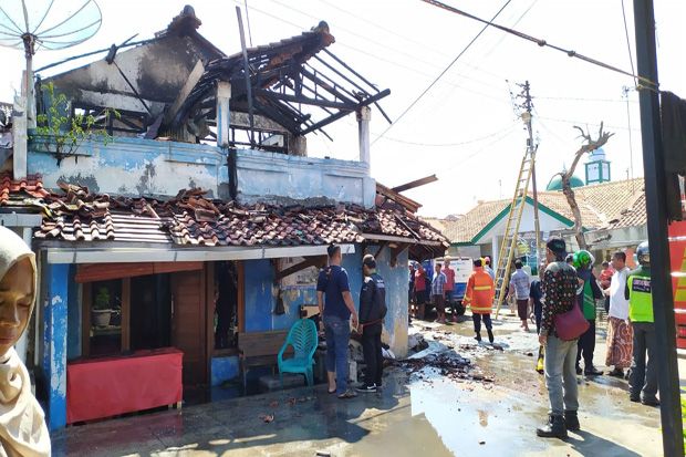 Cucu 11 Tahun Selamatkan Kakek Sedang Mandi dari Kebakaran