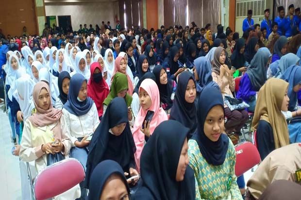 Pertama di Indonesia, STIE Ganesha-YPGG Beri Beasiswa Peserta Terbanyak