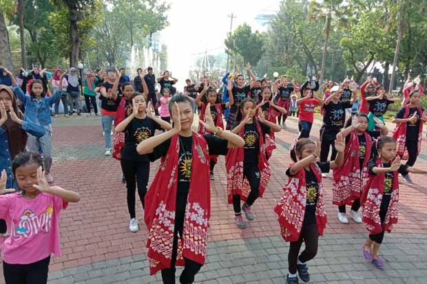 Menuju Indonesia Menari 2019, Puluhan Penari Ramaikan CFD