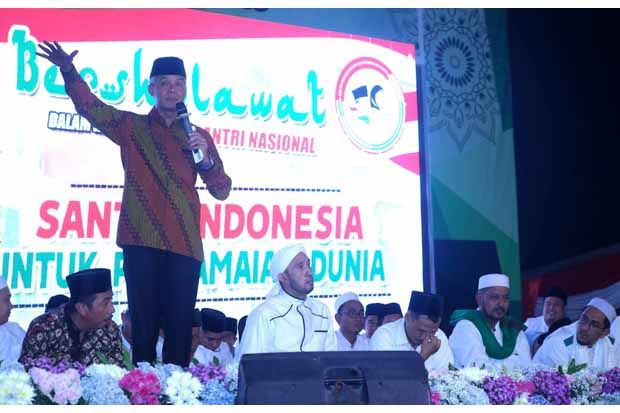 Prabowo  ke Istana, Ganjar: Ramalan Santri Pekalongan Jadi Kenyataan