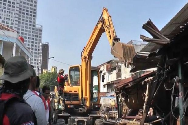Pembongkaran Kios Pasar Peterongan Semarang Ricuh, 2 Pedagang Diamankan