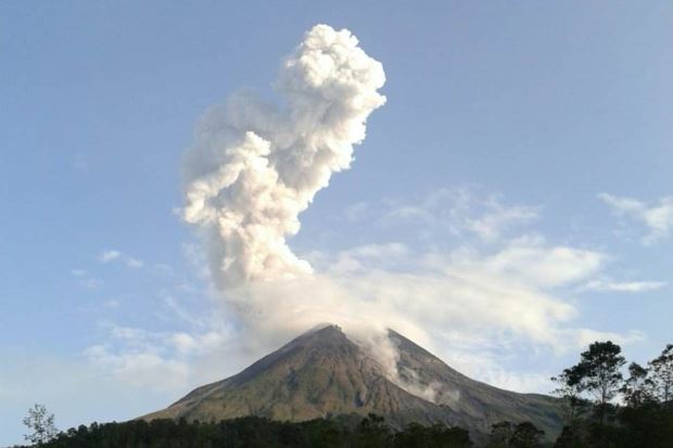 Pagi Ini, Gunung Merapi Keluarkan Awan Panas setinggi 1.500 M