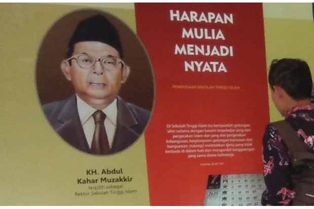 Sekilas Sosok Pahlawan Nasional Prof KH Abdul Kahar Muzakkir