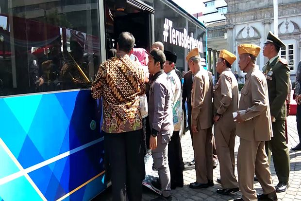 Mantan Pejuang Kemerdekaan RI Jajal Bus Ceper di Kota Semarang