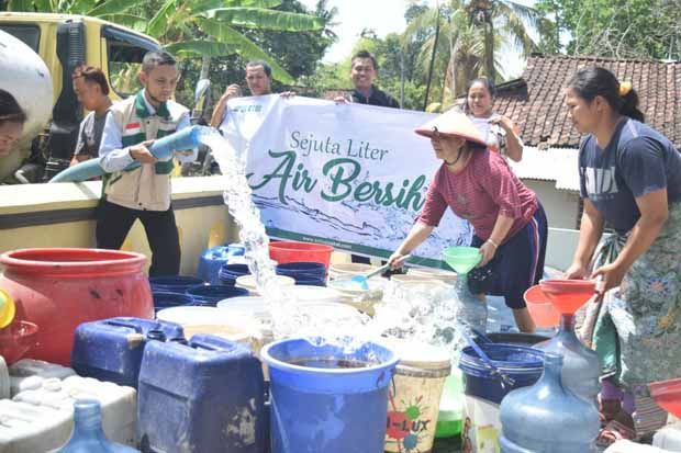 Solusi Zakat Droping 18.000 Liter Air Bersih di Grobogan