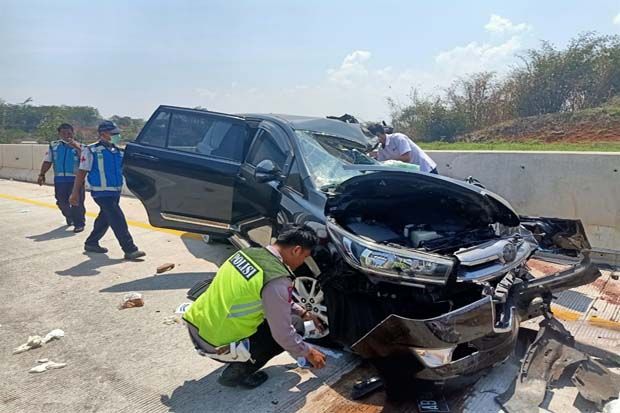 Kecelakaan Maut di Jalan Tol Batang-Semarang Karena Sopir Mengantuk
