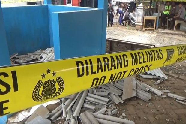 Orang Tak Dikenal Rusak Pos Jaga Terminal dan Pasar Salam di Batang