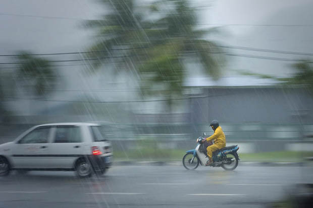 Prakiraan Cuaca: Siang hingga Sore Hujan Merata Guyur Kota Yogya