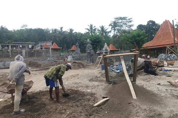 Proyek Taman Sidomukti Salatiga Terkendala Pengiriman Paving