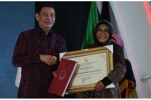 Sleman Raih Penghargaan Kabupaten Peduli HAM 2019