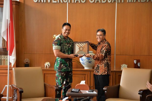 Tingkatkan Personel TNI, KASAD Jalin Kerja Sama dengan UGM
