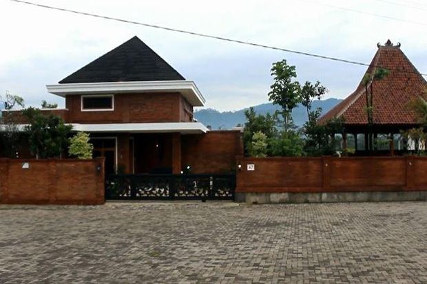 Mengunjungi Rumah Mewah Komisioner KPU Wahyu Setiawan di Banjarnegara