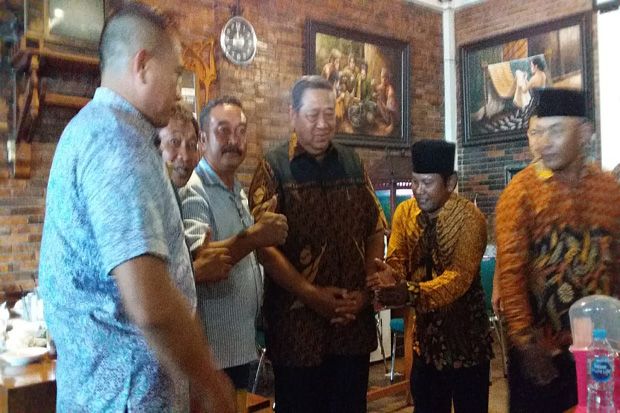 Pulang Kampung ke Pacitan, SBY Mampir Makan Siang di Sukoharjo