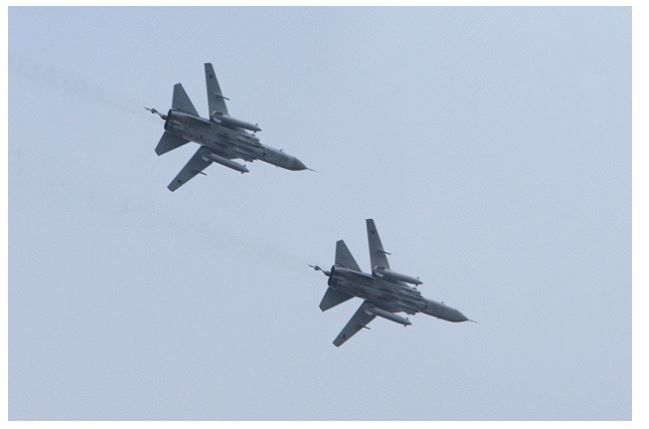 Jet Tempur Su-24 Rusia Gempur Milisi Pro-Turki di Suriah