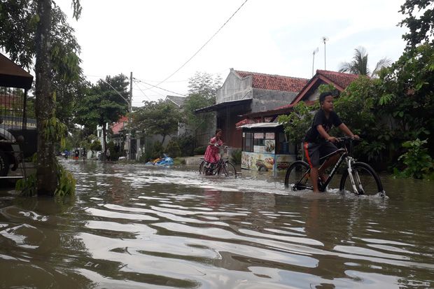 Diguyur Hujan Deras, Ribuan Rumah di Cilacap Terendam Banjir