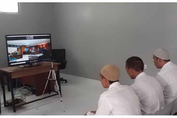 Cegah Corona, Tahanan Lapas Sleman Jalani Persidangan Online