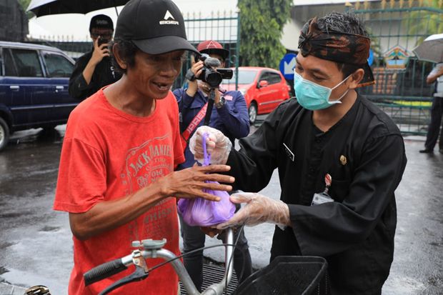 Kisah Pedagang Es Teh saat Pandemi Corona, Anak-Istri 2 Hari Belum Makan