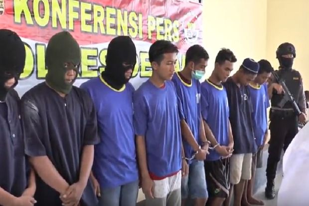 Tanpa Alasan Jelas, 8 Pemuda Bacok Pengendara di Pantura Demak