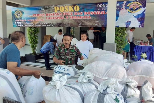Bantuan Kemanusiaan Terus Mengalir di Posko Lantamal V Surabaya