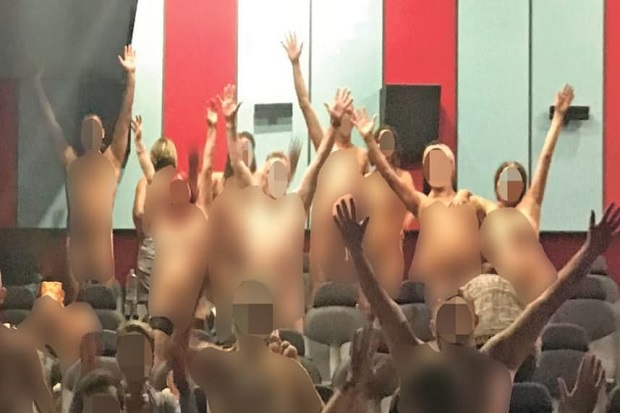 Wow! 80 Penonton Telanjang, Lihat Film Nudis Pertama di Israel