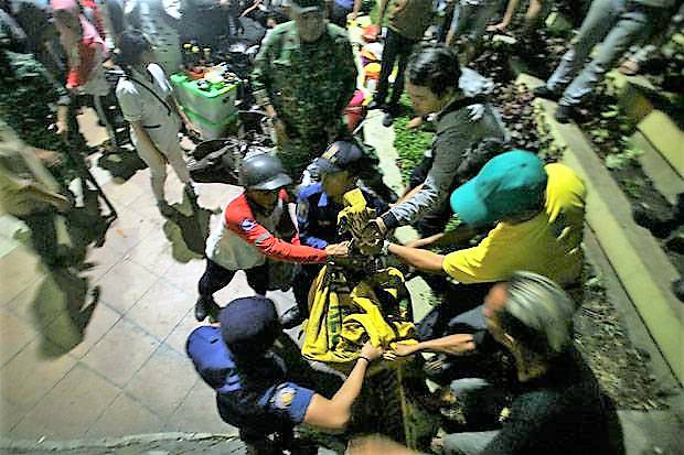 Polisi Kebut Penyelidikan Tragedi Surabaya Membara