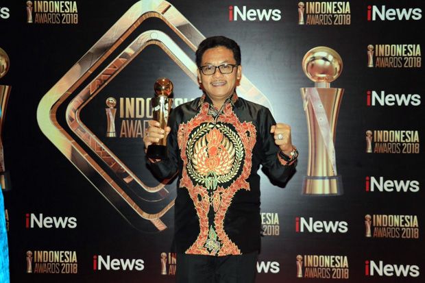 Kembangkan Ekonomi Kreatif, Sutiaji Raih Indonesia Award 2018