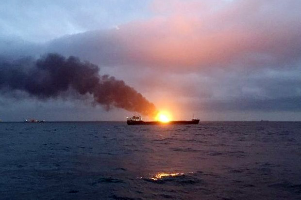 10 Orang Tewas Setelah Dua Kapal Berbendera Tanzania Terbakar