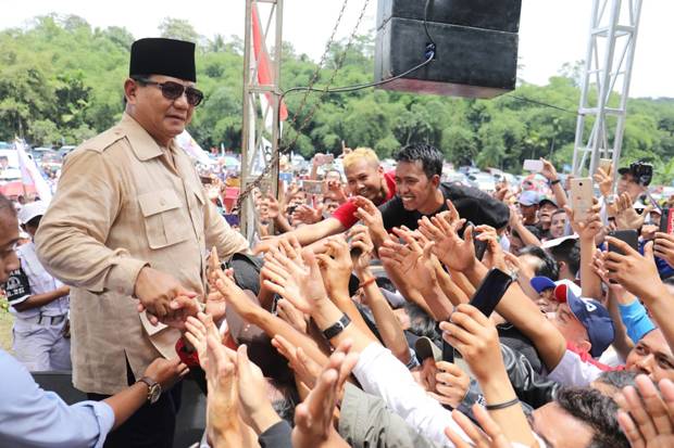 Kunjungi Jateng , Prabowo  Subianto Disambut Ribuan Warga Purbalingga