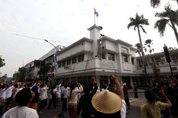 Kisah Sarkies Bersaudara dan Pengaruhnya Terhadap Peradaban Surabaya
