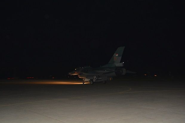 Malam Hari, Pesawat Tempur F-16 dan T50i Bombardir Ponorogo