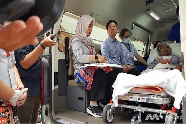 WNI di Singapura Mencoblos meski Datang dengan Ambulans