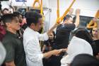 Jokowi Berdiri Saat Menjajal MRT dari Stasiun HI ke Lebak Bulus