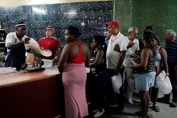 Kuba Krisis, Bahan Makanan Pokok Dijatah