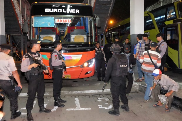 Antisipasi 22 Mei, Polisi Sweeping Stasiun Pasar Turi-Terminal Bungurasih
