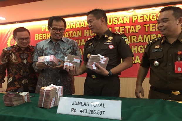 Kejari Surabaya Kembalikan Dana Korupsi Rp443 juta ke LPDB