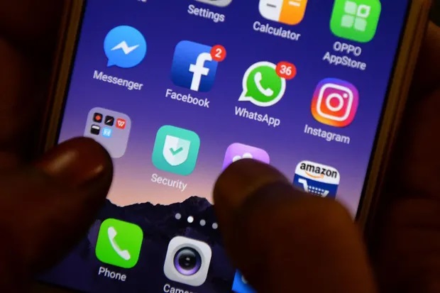 Kemenkominfo Pulihkan Sepenuhnya Akses ke Media Sosial
