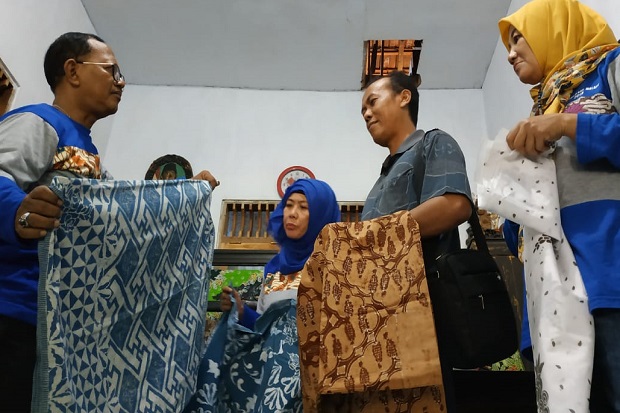 Usai Dilatih Membatik, Peserta Diajak Belajar Kelola Bisnis Batik