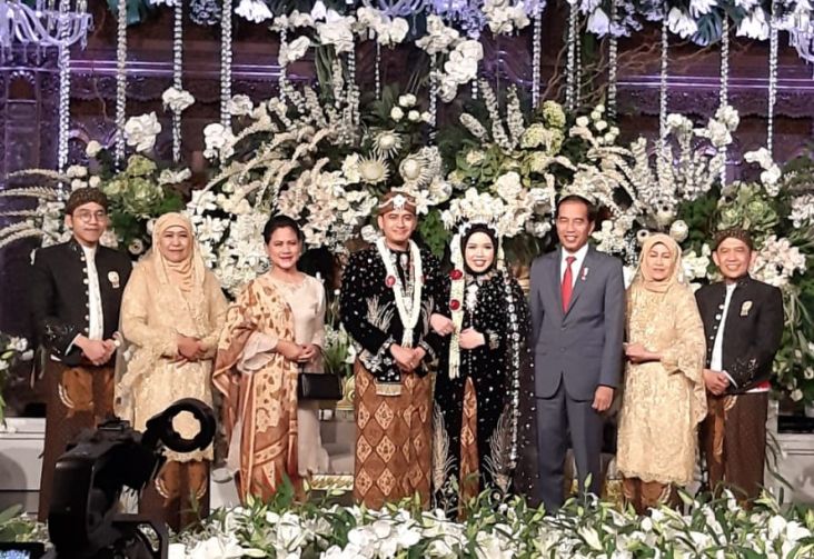Jokowi dan Yuni Shara Bintang Resepsi Pernikahan Putri Khofifah