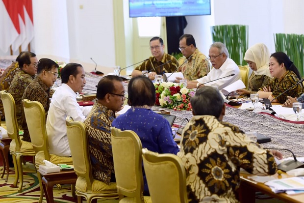 Khofifah-Jokowi Rapat di Istana Bogor Bahas Ekonomi Jatim