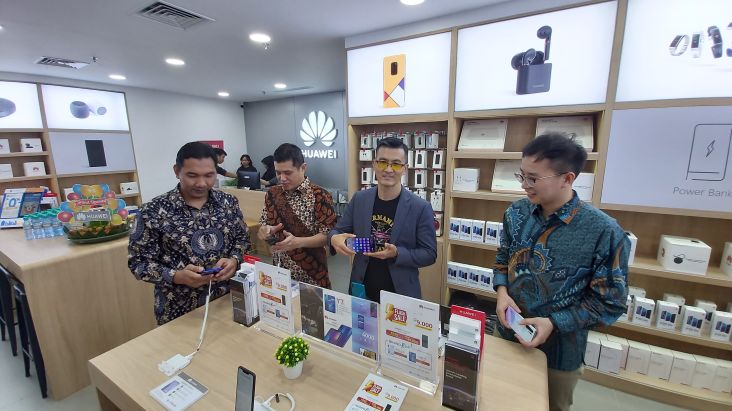 Perkuat Pasar, Huawei Buka Dua Gerai Experience Shop di Surabaya