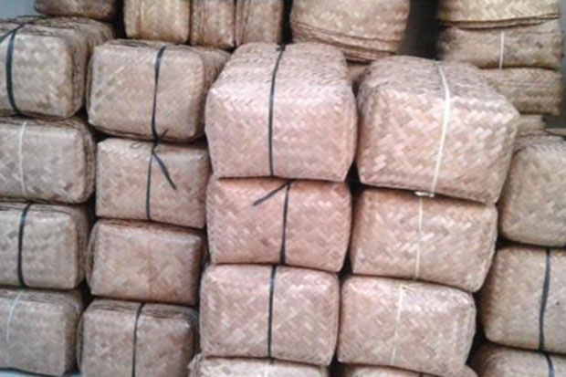 Pemda DKI Siapkan 20.000 Besek Bambu Gantikan Kemasan Plastik