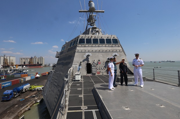 4 Kapal Perang Amerika Sandar di Tanjung Perak, Ada Apa?