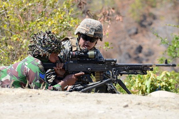 Marinir Indonesia dan AS Berlatih Menembak