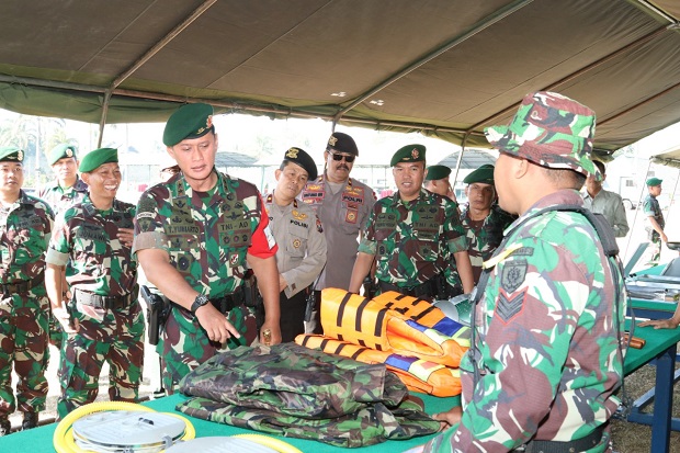 Prajurit Divif 2 Kostrad Tingkatkan Kemampuan Tanggulangi Bencana