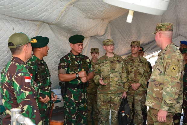 Angkatan Darat Indonesia dan AS Beradu Kemampuan di Asembagus