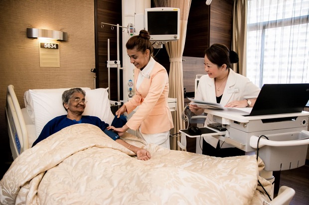 40 Tahun Rumah Sakit Mount Elizabeth Melayani dan Bermitra